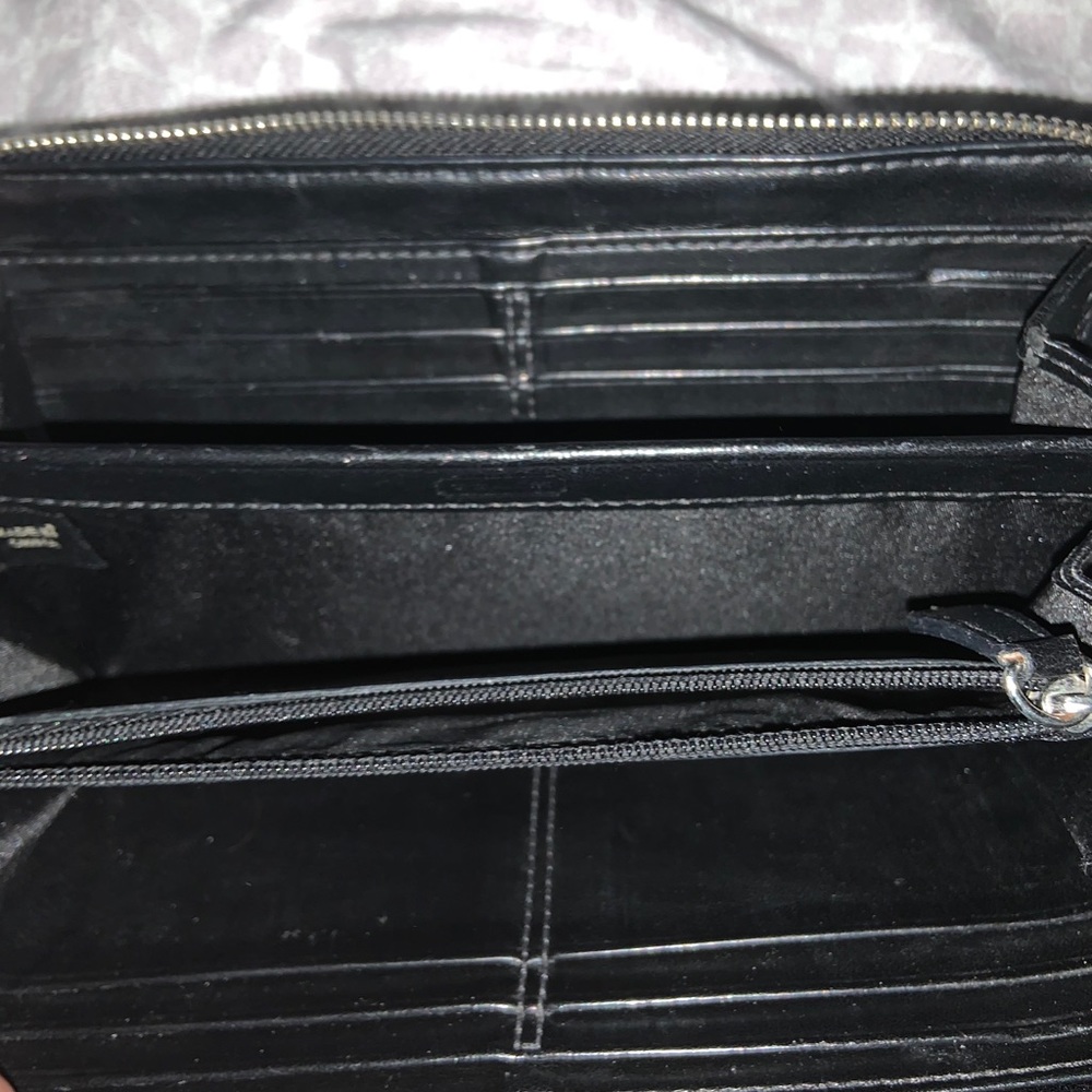 Wallet - Picture 2 of 4